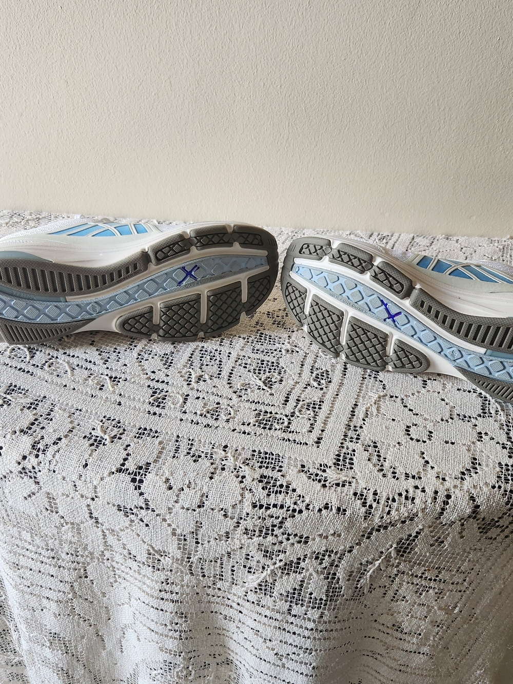 New Balance Women's White & Light Blue Walking Sneakers - Picture 4 of 6